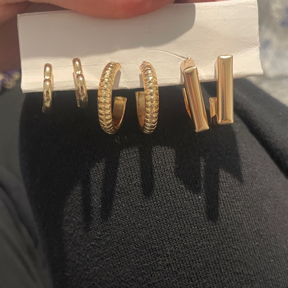 Elegant Gold Hoop Earring Set